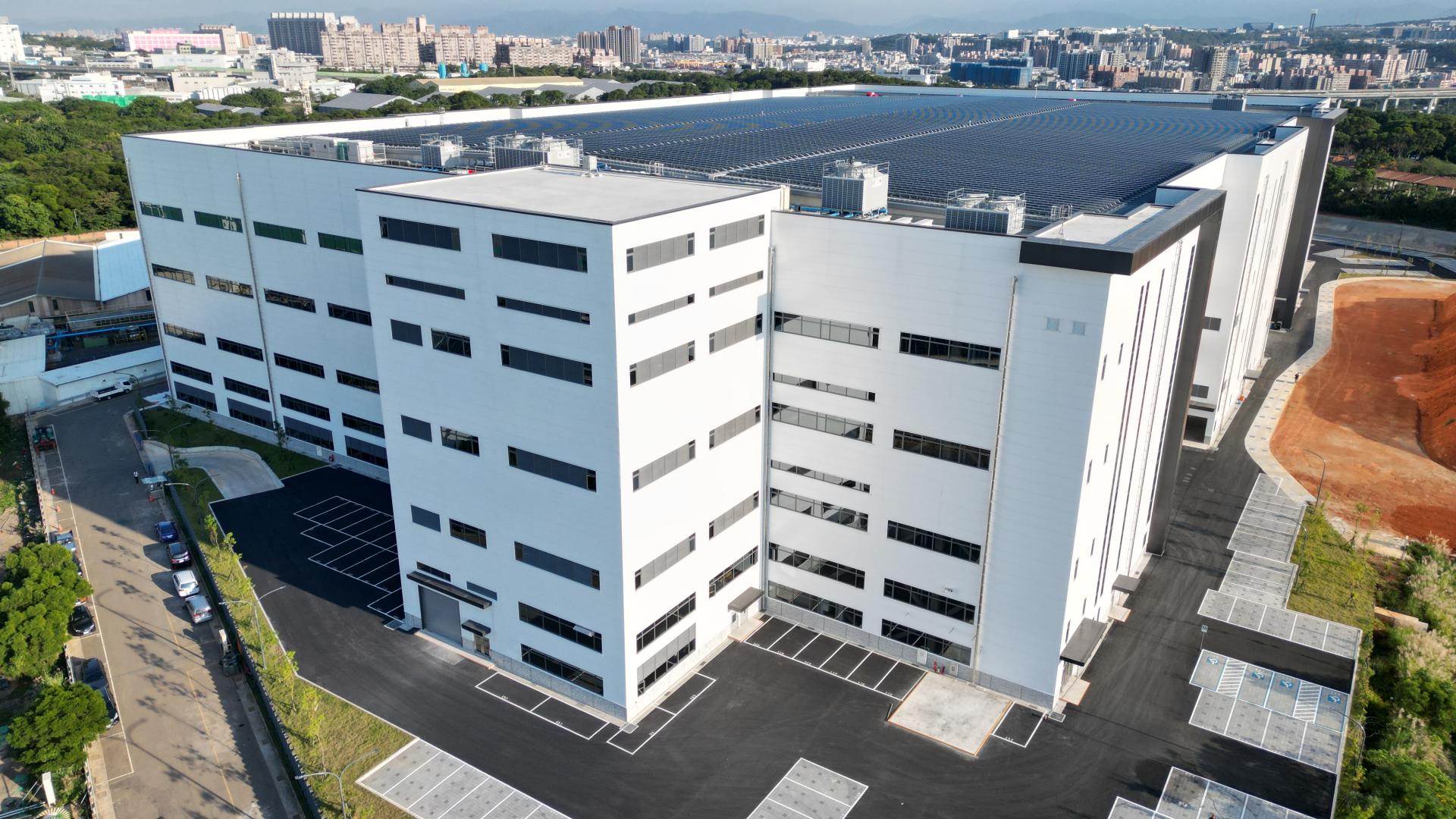 Walsin Lihwa YangMei factory-1